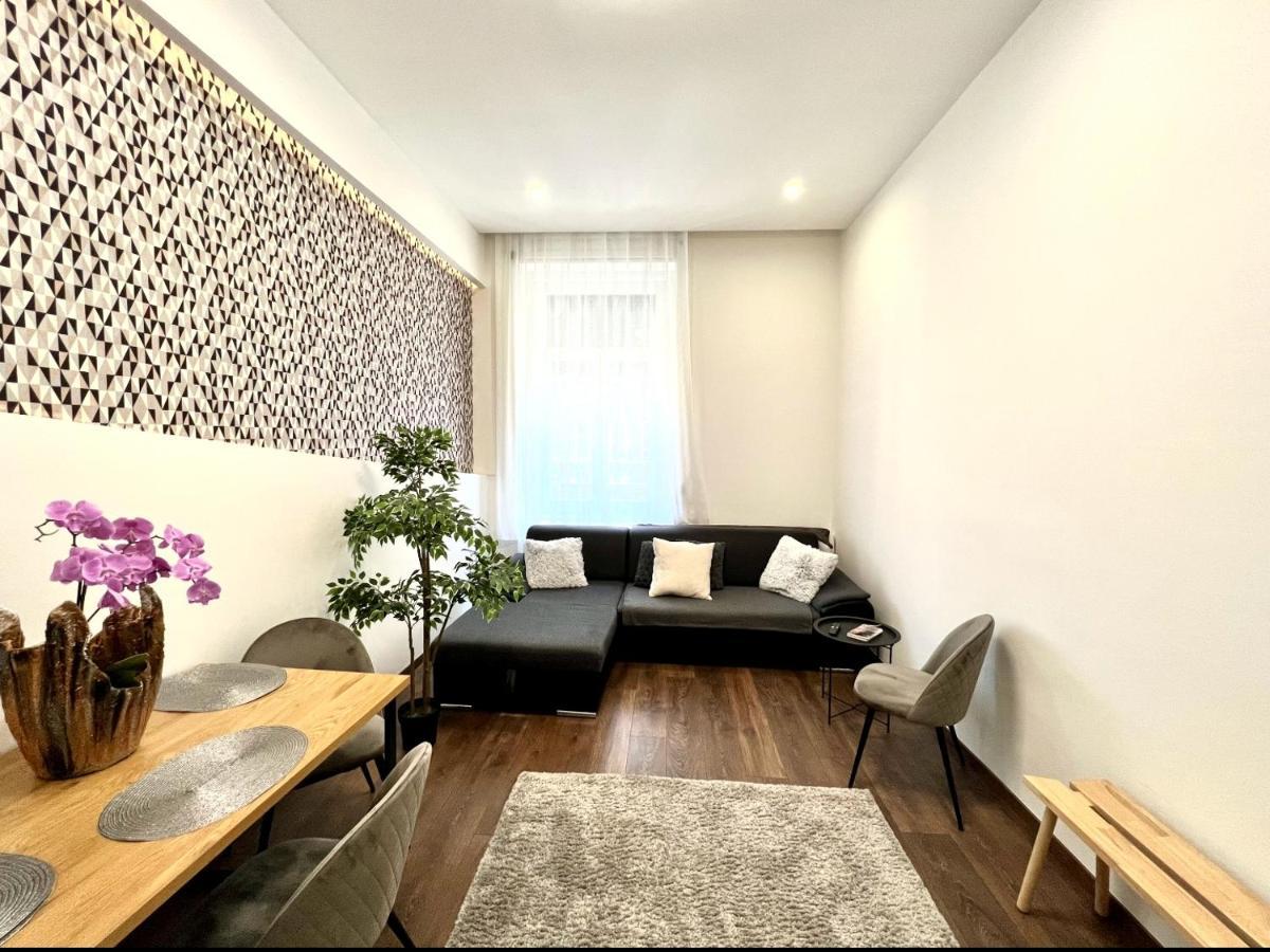 Wonderful Design Apartment In The City Centre Budapest Exteriör bild